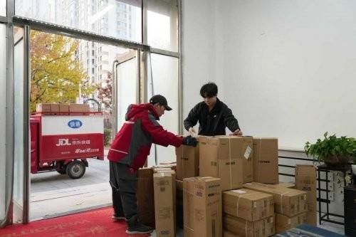 致敬城市煙火守護者 京東生活小家電，溫暖夜歸人的家